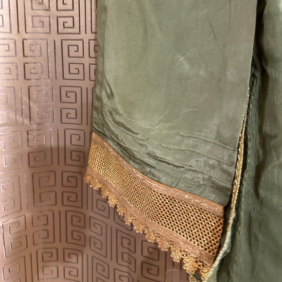 New Beaded 3 Piece Floral Suit M - Shalwar Kameez - Picture 4 of 4